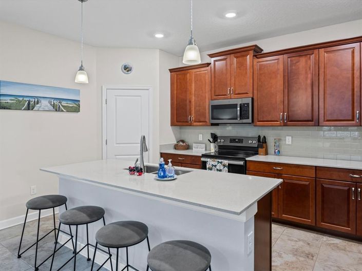 Image No.14-4 Bed Property for sale