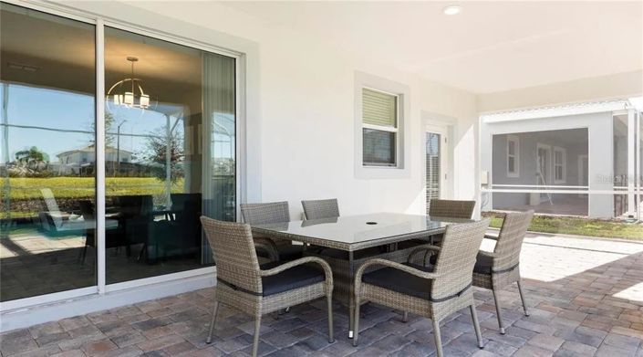 Image No.38-8 Bed Property for sale