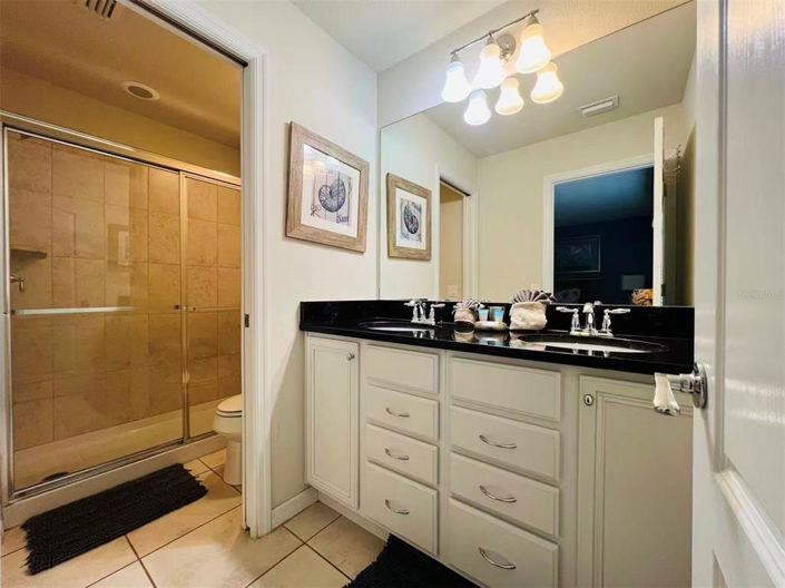 Image No.14-8 Bed Property for sale