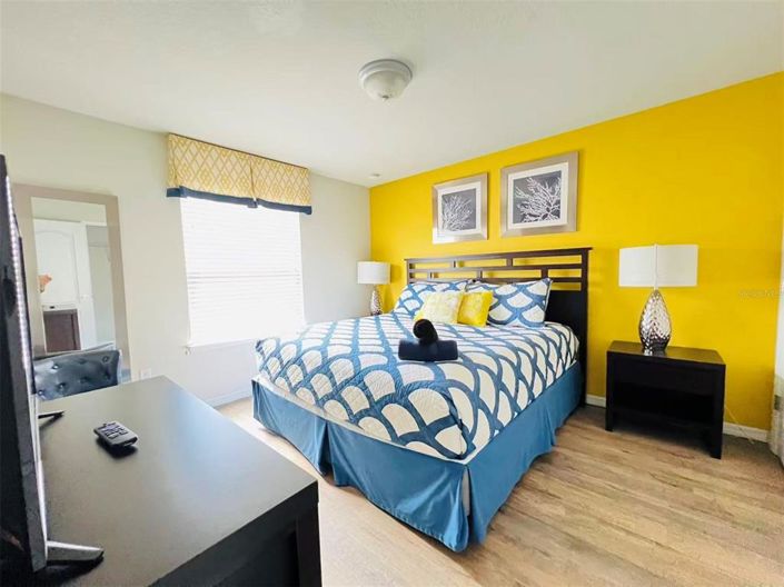 Image No.18-8 Bed Property for sale