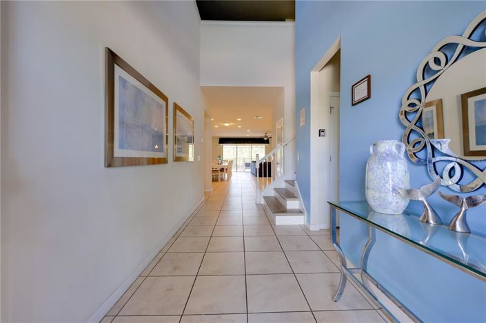 Image No.3-8 Bed Property for sale