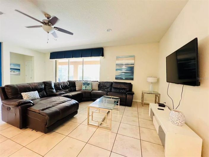 Image No.6-8 Bed Property for sale