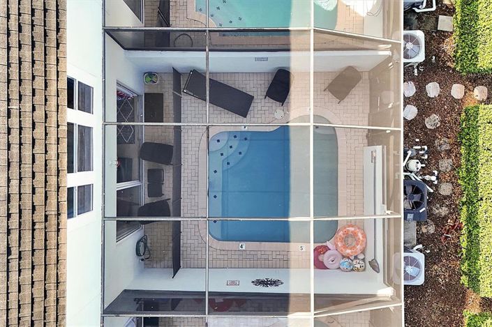 Image No.30-3 Bed Townhouse for sale