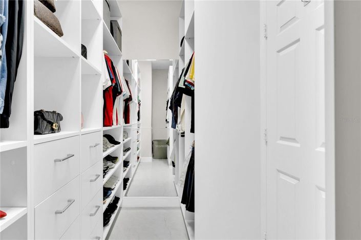 Image No.20-3 Bed Property for sale