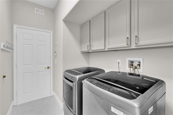 Image No.42-3 Bed Property for sale