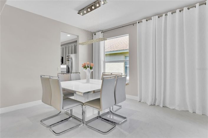 Image No.8-3 Bed Property for sale