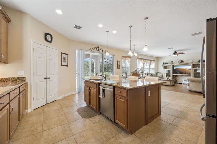 Image No.26-4 Bed Property for sale