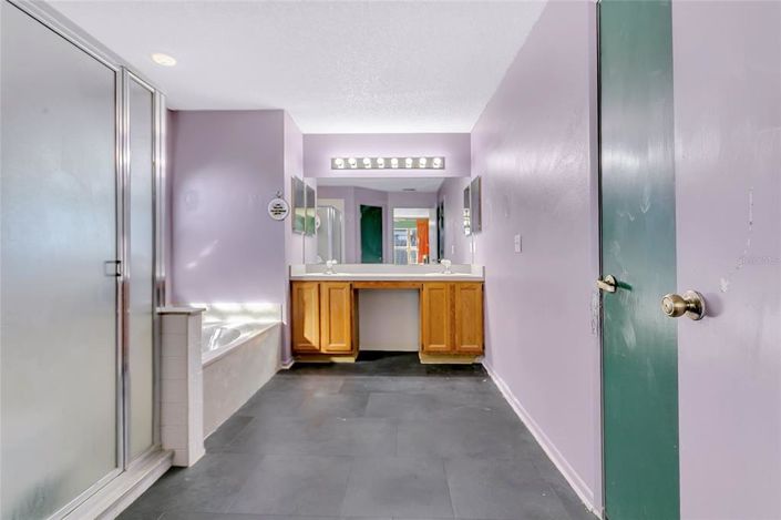 Image No.18-4 Bed Property for sale