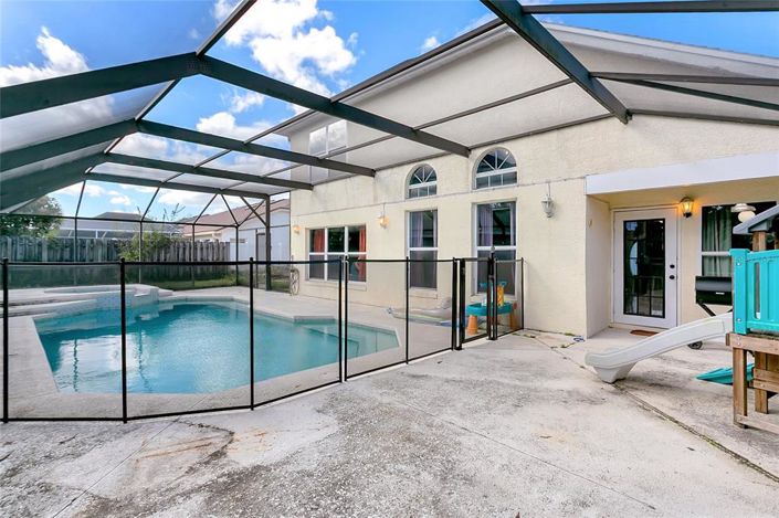 Image No.22-4 Bed Property for sale