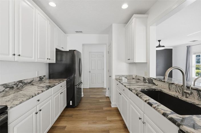 Image No.11-3 Bed Property for sale