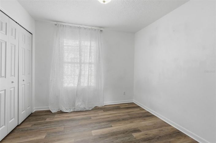 Image No.29-3 Bed Property for sale