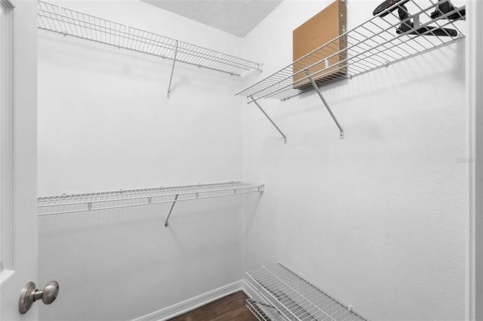 Image No.32-3 Bed Property for sale