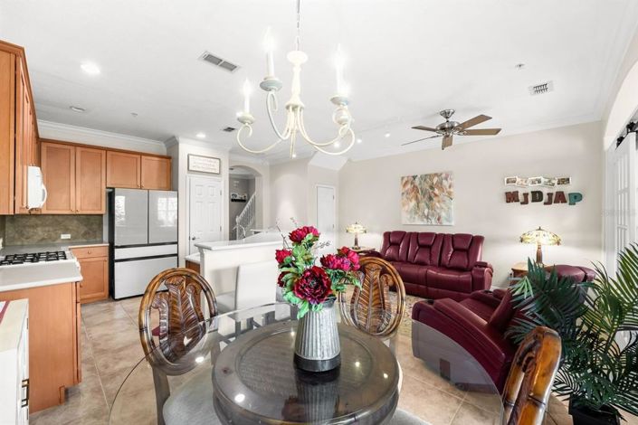 Image No.12-3 Bed Townhouse for sale