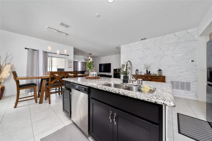 Image No.16-4 Bed Property for sale