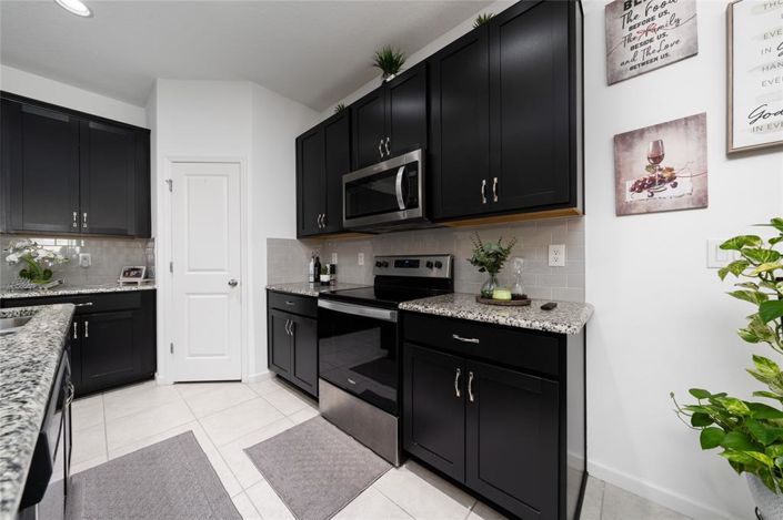 Image No.17-4 Bed Property for sale