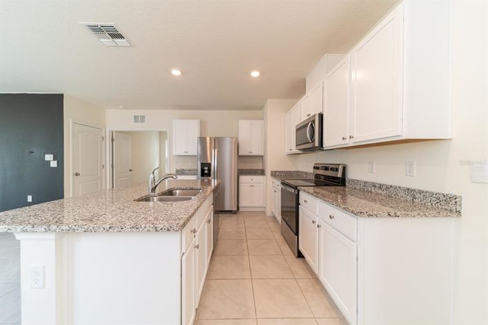 Image No.11-3 Bed Property for sale