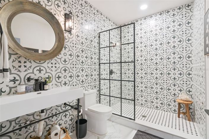 Image No.18-5 Bed Property for sale