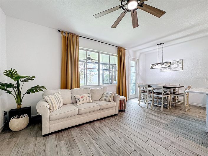 Image No.14-3 Bed Townhouse for sale