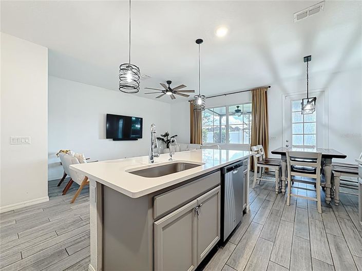 Image No.16-3 Bed Townhouse for sale