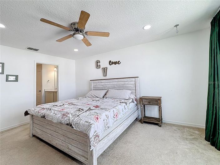 Image No.27-3 Bed Townhouse for sale