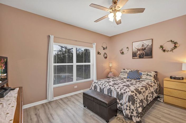 Image No.15-4 Bed Property for sale