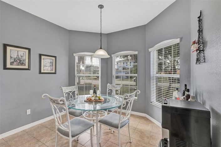 Image No.4-4 Bed Property for sale