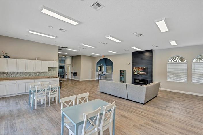 Image No.43-4 Bed Property for sale