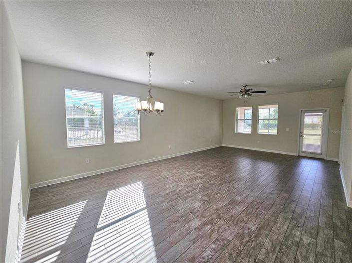 Image No.16-4 Bed Property for sale