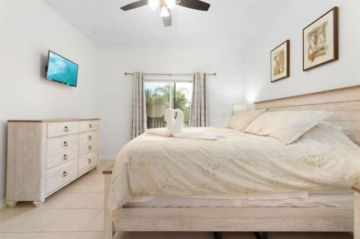 Image No.11-3 Bed Property for sale