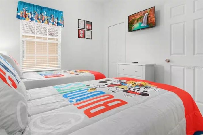 Image No.19-3 Bed Property for sale