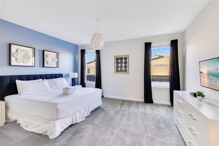 Image No.12-6 Bed Property for sale