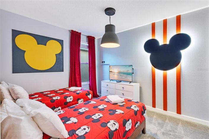 Image No.16-6 Bed Property for sale