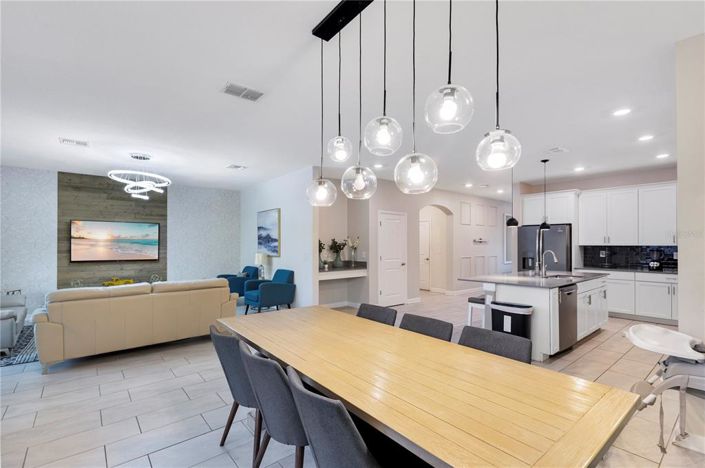 Image No.5-6 Bed Property for sale