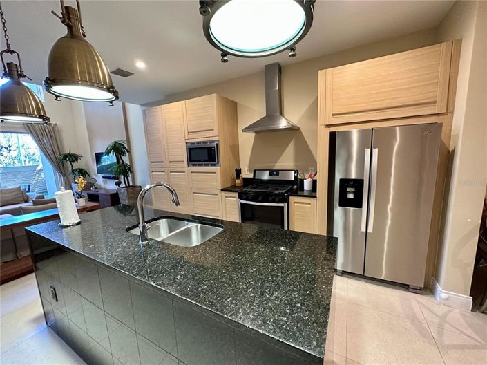 Image No.5-3 Bed Townhouse for sale