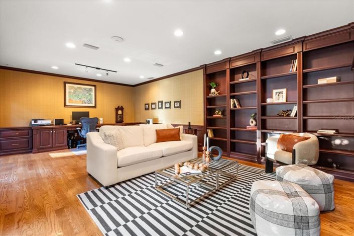 Image No.16-5 Bed Property for sale