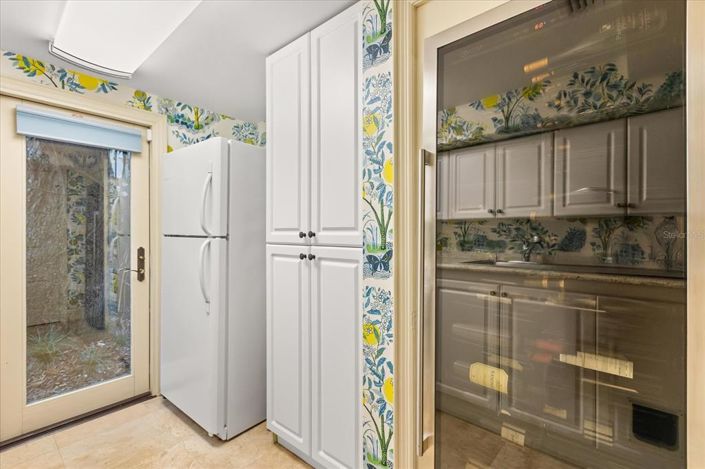 Image No.18-5 Bed Property for sale