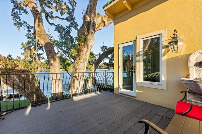 Image No.23-5 Bed Property for sale