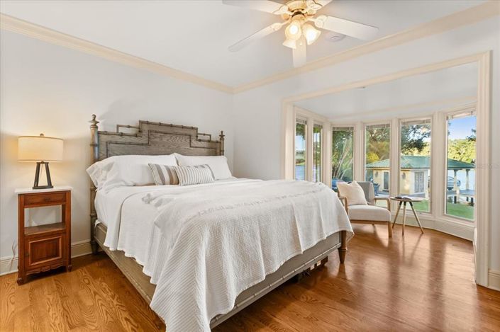 Image No.26-5 Bed Property for sale