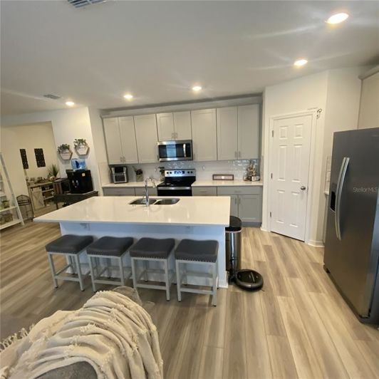 Image No.6-4 Bed Property for sale