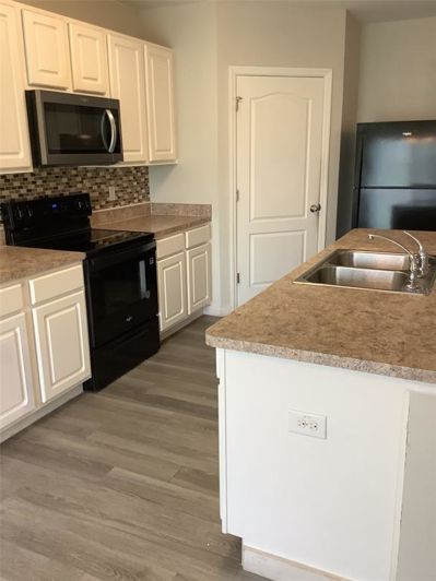 Image No.6-5 Bed Property for sale