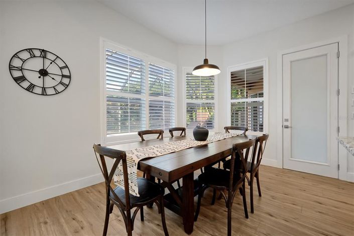 Image No.19-7 Bed Property for sale