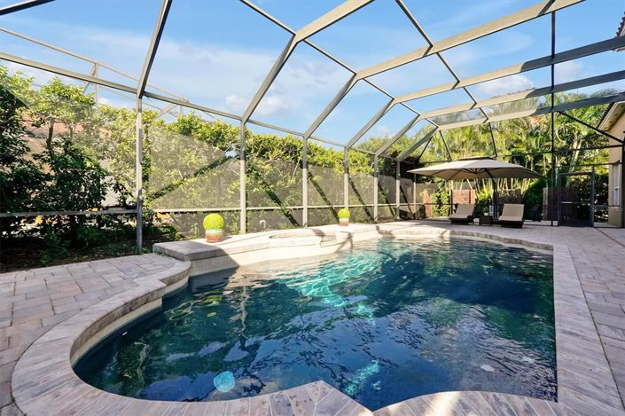 Image No.24-7 Bed Property for sale