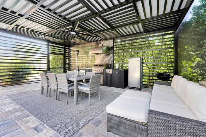 Image No.29-7 Bed Property for sale