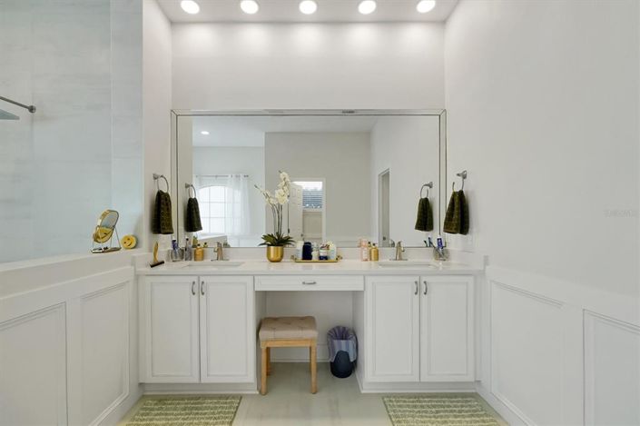 Image No.38-7 Bed Property for sale