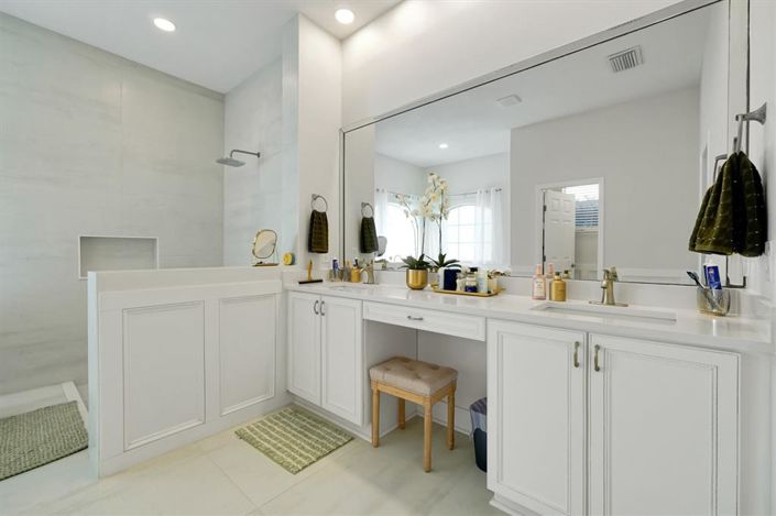 Image No.39-7 Bed Property for sale