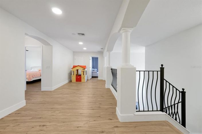 Image No.42-7 Bed Property for sale