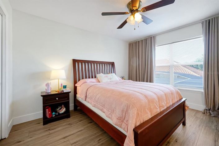 Image No.53-7 Bed Property for sale