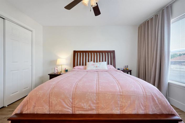 Image No.54-7 Bed Property for sale