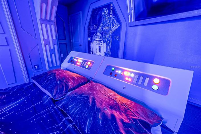 Image No.39-8 Bed Property for sale