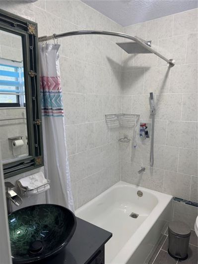 Image No.22-3 Bed Property for sale